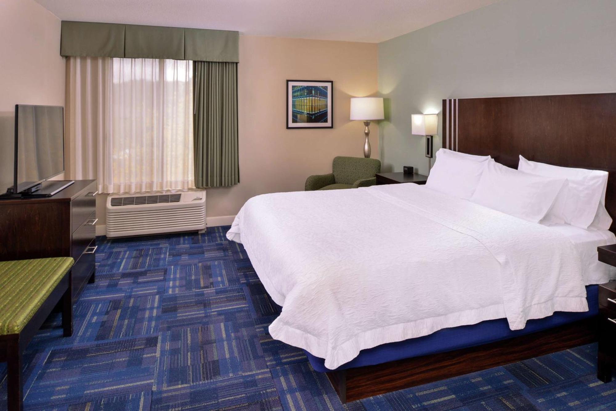 Hampton Inn Eugene Exterior photo