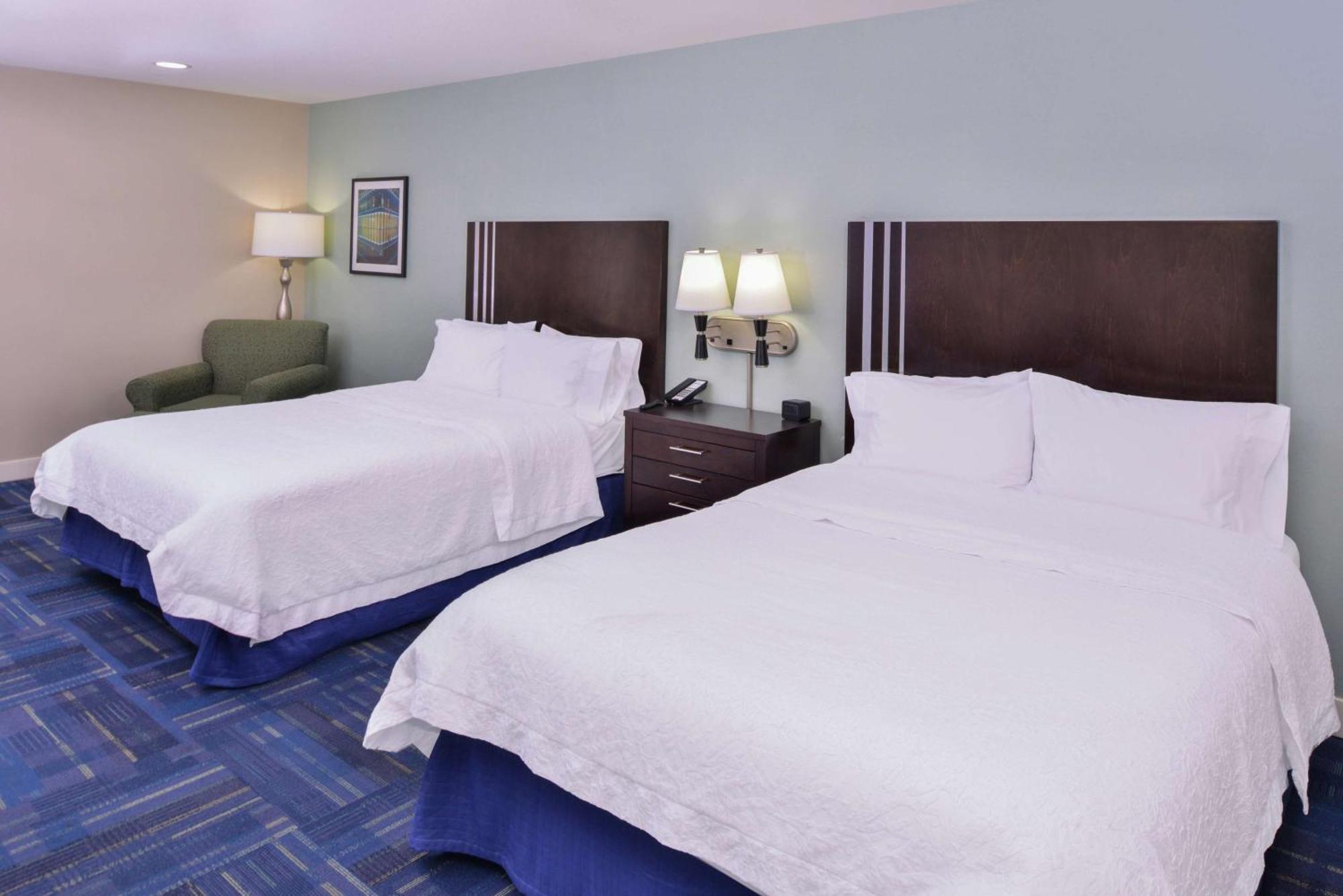 Hampton Inn Eugene Exterior photo