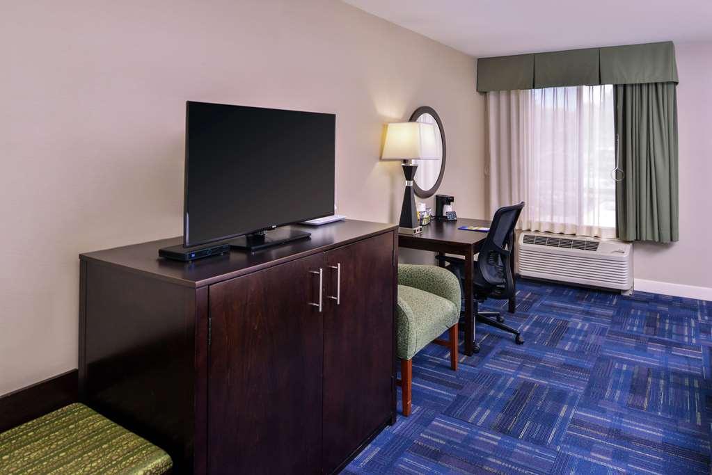 Hampton Inn Eugene Room photo